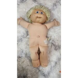 Vintage Cabbage Patch Kids Doll 1978,1982 PA-1044 Yarn Hair Blue Eyes Dimples 84